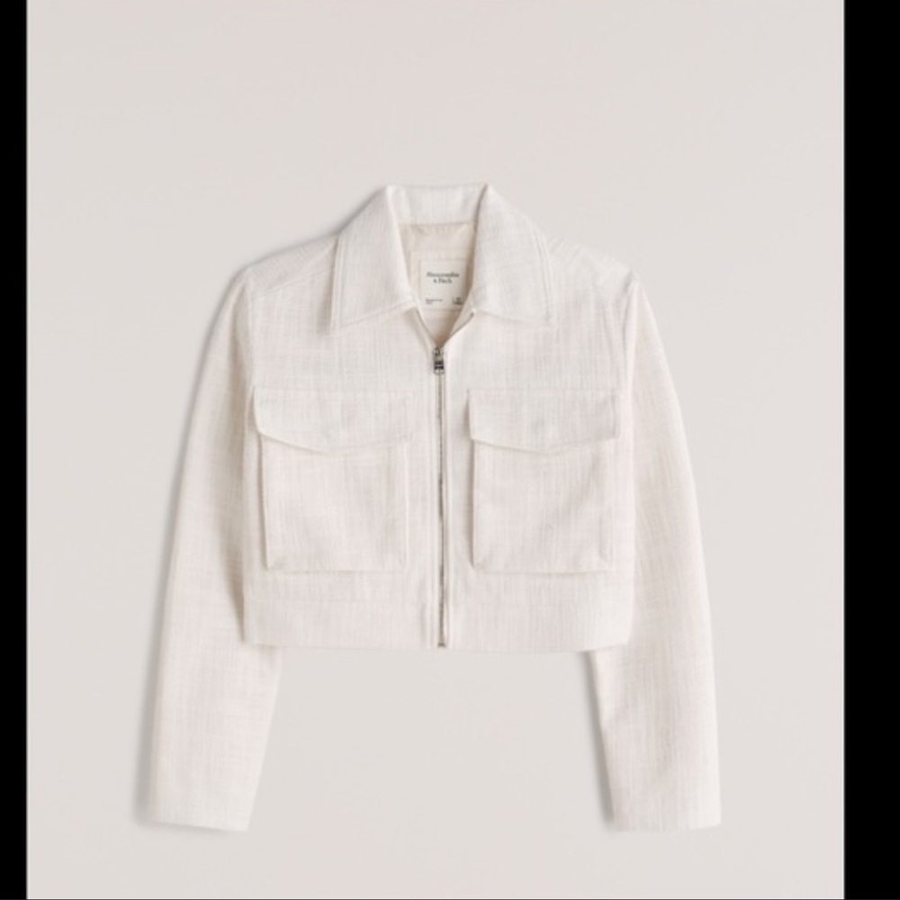 Abercrombie & Fitch Women's Cream Cropped Blazer